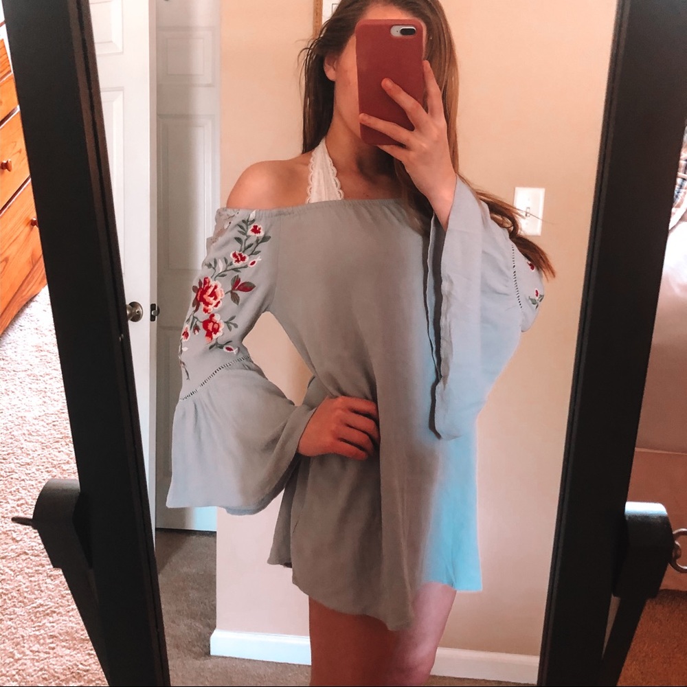 Lizard Thicket Off the Shoulder Dress!!